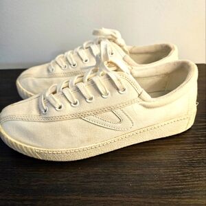 Tretorn NY lite Size 6 White Canvas Vintage Style